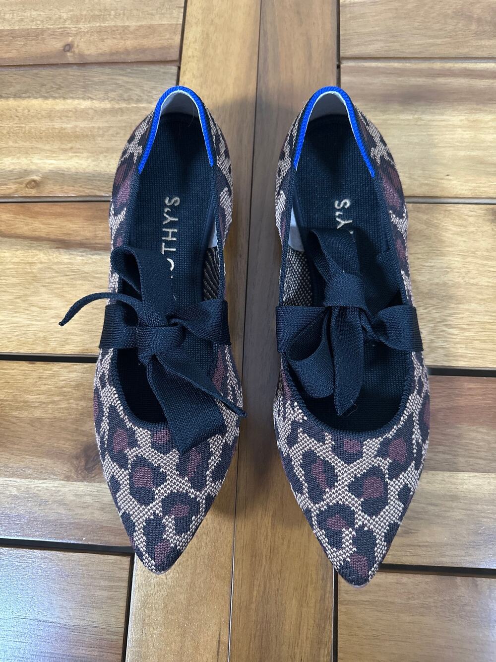 Rothy’s Women’s 10.5 Pointed Toe Leopard Print Bow Tie Flats
